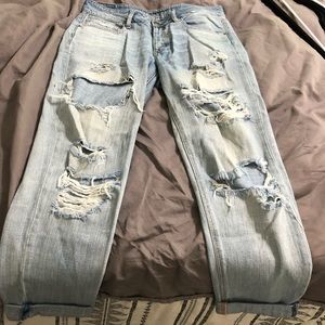 AEO tomgirl distressed jeans